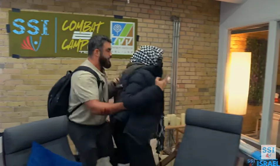 Toronto-SSI-Karten-Pushing -Out-Protesters.png